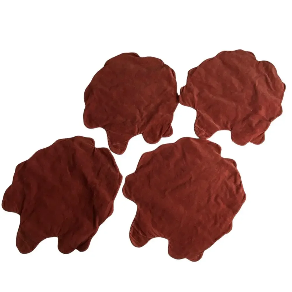 Unbranded quilted leaf